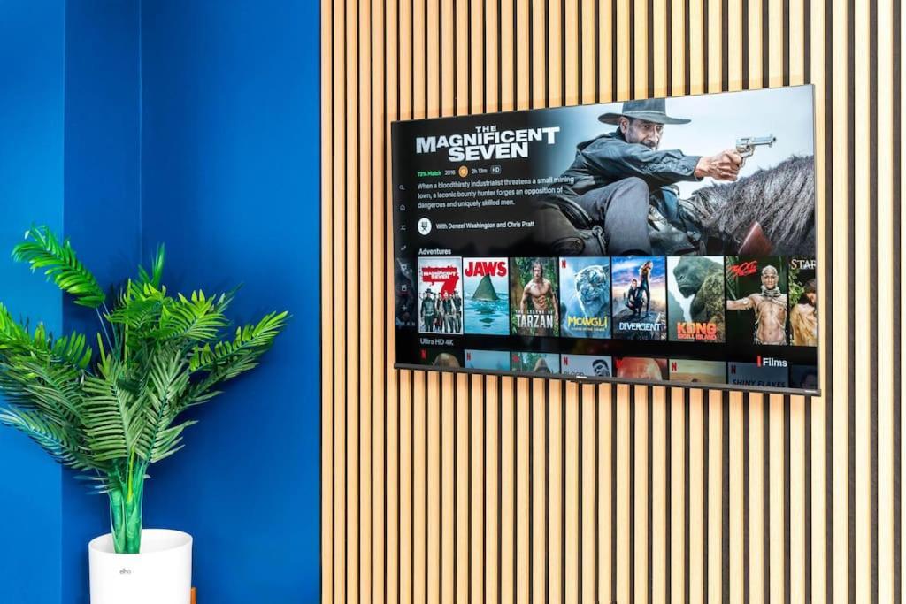 Top Floor City Centre Apartment - Sleeps 7 - 4 Beds - With Balcony And Parking - Smart Tv'S On Each Bedroom Wall - 5 Mins From Bullring, Selfridges, Moor Street Station - By Zena Stays Birmingham Exteriör bild