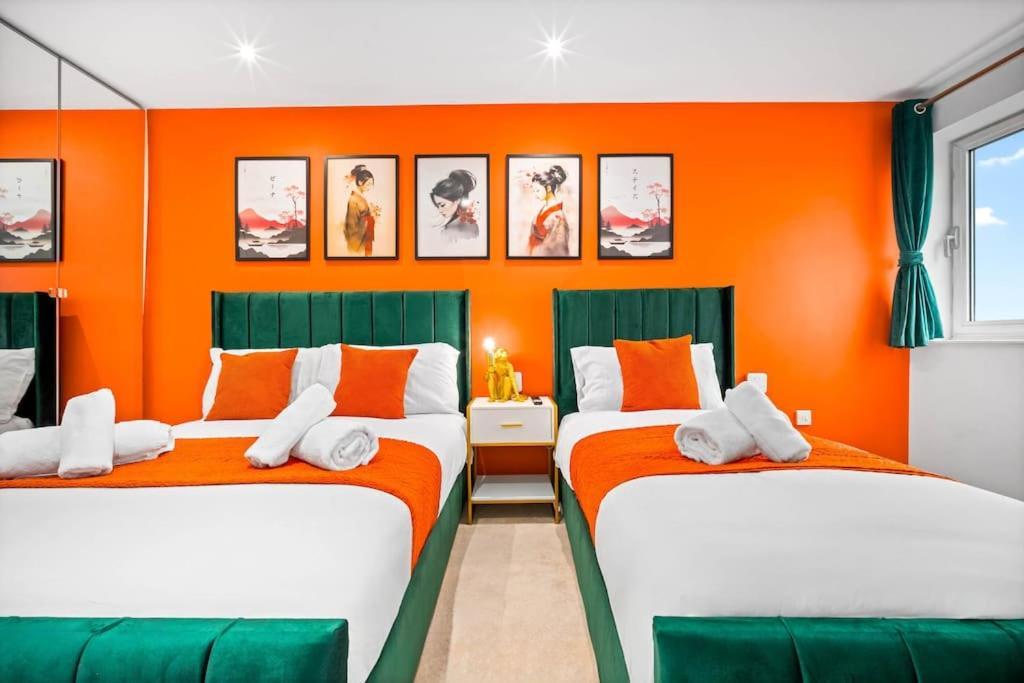 Top Floor City Centre Apartment - Sleeps 7 - 4 Beds - With Balcony And Parking - Smart Tv'S On Each Bedroom Wall - 5 Mins From Bullring, Selfridges, Moor Street Station - By Zena Stays Birmingham Exteriör bild