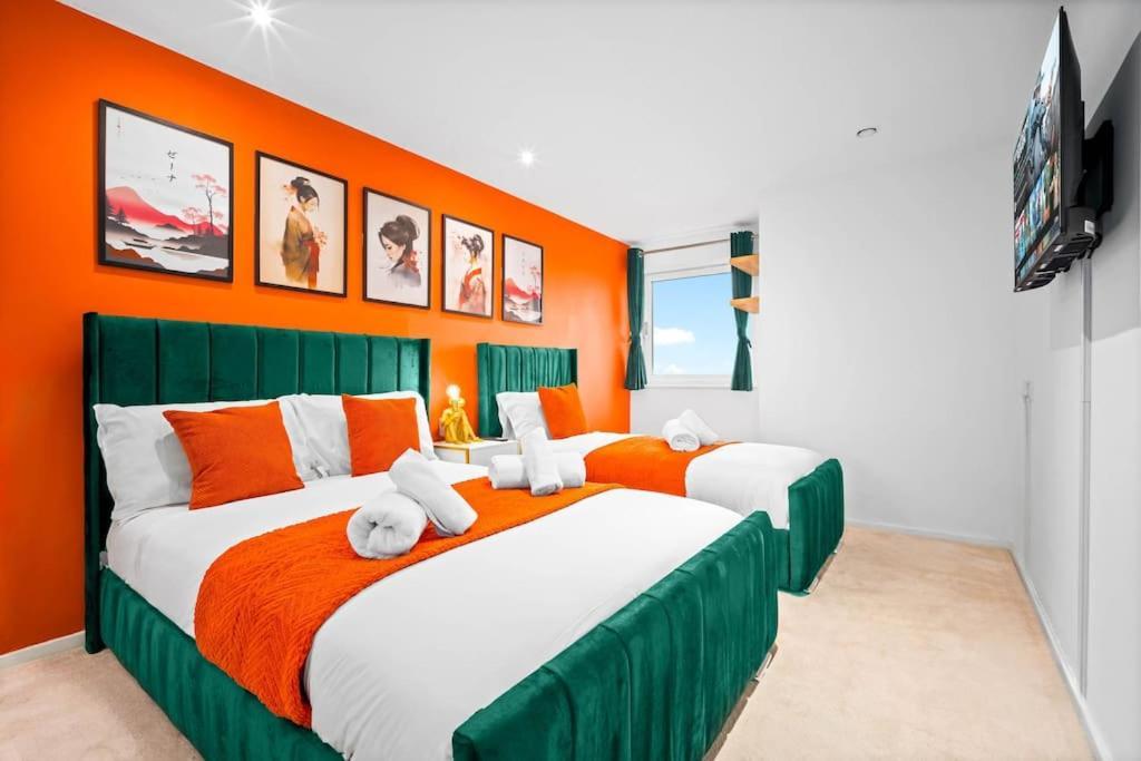 Top Floor City Centre Apartment - Sleeps 7 - 4 Beds - With Balcony And Parking - Smart Tv'S On Each Bedroom Wall - 5 Mins From Bullring, Selfridges, Moor Street Station - By Zena Stays Birmingham Exteriör bild