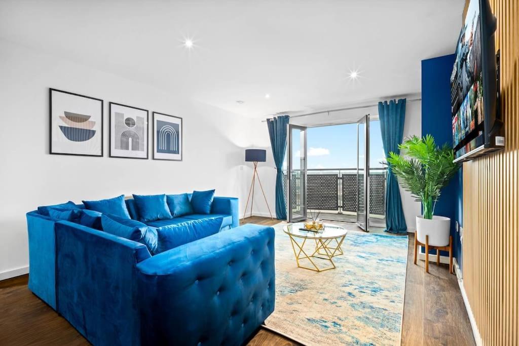 Top Floor City Centre Apartment - Sleeps 7 - 4 Beds - With Balcony And Parking - Smart Tv'S On Each Bedroom Wall - 5 Mins From Bullring, Selfridges, Moor Street Station - By Zena Stays Birmingham Exteriör bild
